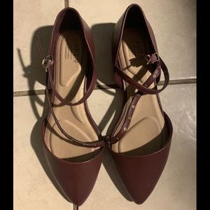 Apt. 9 Maroon flats *NEW*